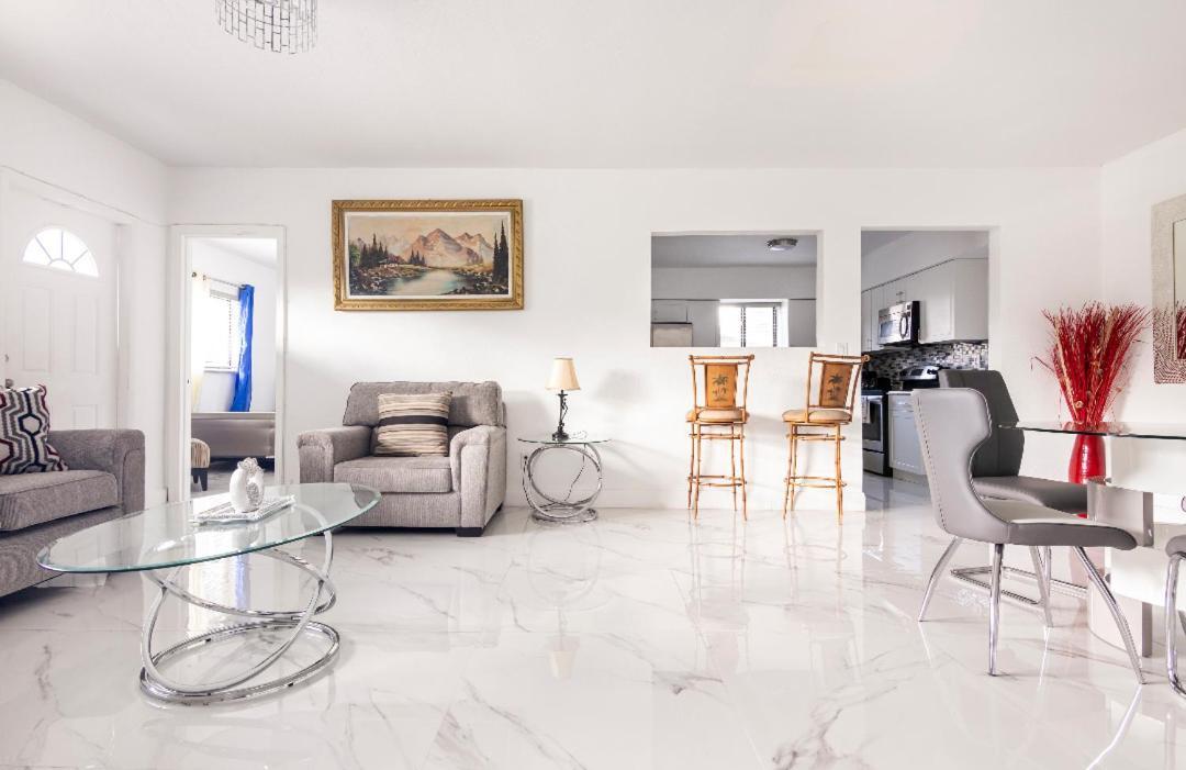 נורת' מיאמי ביץ' Cheerful 3-Bedroom Home /Ac+ Free Parking מראה חיצוני תמונה