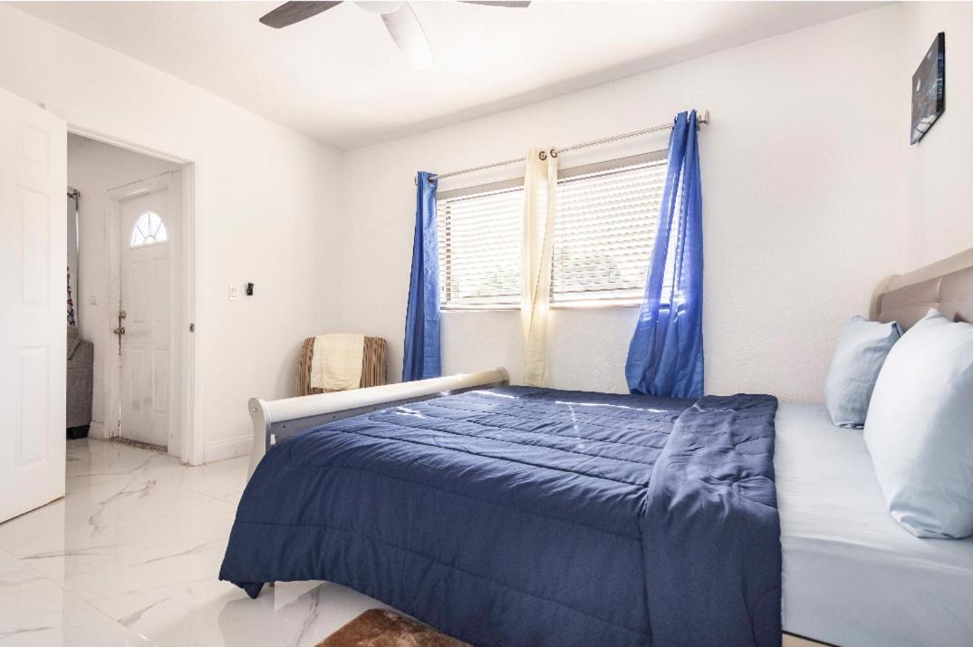 נורת' מיאמי ביץ' Cheerful 3-Bedroom Home /Ac+ Free Parking מראה חיצוני תמונה